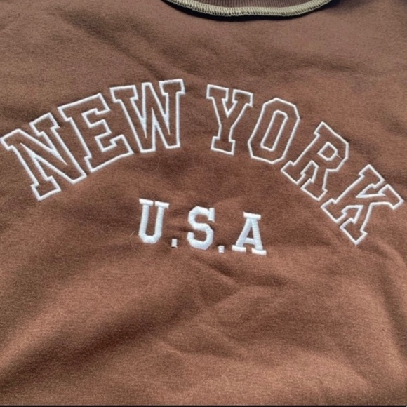 ROMWE Brown New York Top-Stitching Sweatshirt - Picture 4 of 4